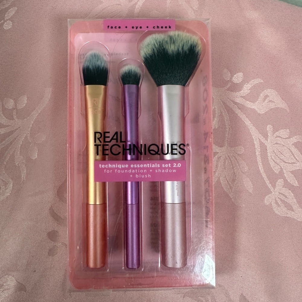 Real Techniques Technique Essentials Set 2.0 Makeup Brushes RT 407 314 208 New